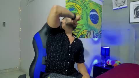 jhonny online show from 12-22-25, 03:58