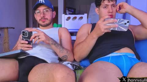 Snapshot of jhonny_sullivan chatting on 11-17-25, 03:51 jhonny and friend online show from 11-17-25, 03:51