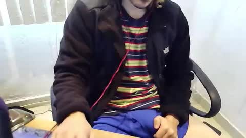 Snapshot of jhonnygoldendick chatting on 12-11-24, 09:01 jhonnygoldendick online show from 12-11-24, 09:01