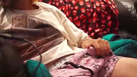 Snapshot of jhonnygoldendick chatting on 03-10-26, 07:35 jhonnygoldendick online show from 03-10-26, 07:35