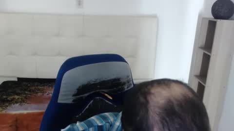 Snapshot of jhontorres018 chatting on 11-21-25, 05:17 jhontorres018 online show from 11-21-25, 05:17