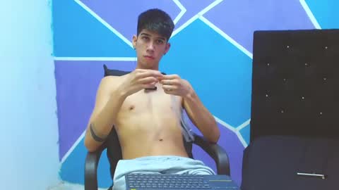 Snapshot of jhony_sex3 chatting on 12-14-24, 06:35 jhony_sex3 online show from 12-14-24, 06:35