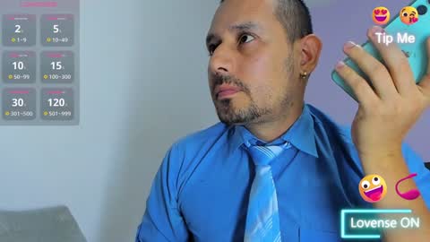 Jhony Alzate online show from 12-15-24, 02:52
