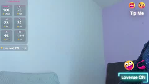 Jhony Alzate online show from 12-18-24, 07:58