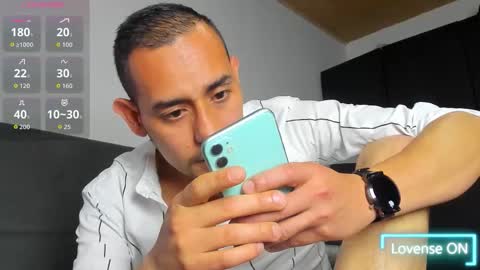 Jhony Alzate online show from 02-23-26, 03:48