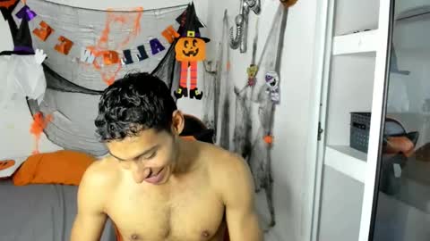 jhosep_hamilton online show from 10-19-25, 07:03