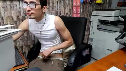 Jhosuamoore  online show from 01-10-26, 11:01