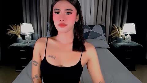 Snapshot of jhuliana_and_charles_room chatting on 09-12-25, 02:00 jhuliana_and_charles_room online show from 09-12-25, 02:00