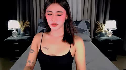 Snapshot of jhuliana_and_charles_room chatting on 09-16-25, 03:18 jhuliana_and_charles_room online show from 09-16-25, 03:18