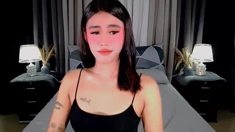 Snapshot of jhuliana_and_charles_room chatting on 09-27-25, 04:28 jhuliana_and_charles_room online show from 09-27-25, 04:28