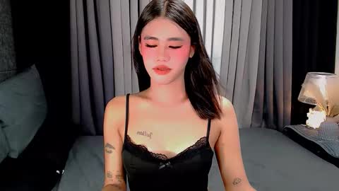 Snapshot of jhuliana_and_charles_room chatting on 10-06-25, 02:09 jhuliana_and_charles_room online show from 10-06-25, 02:09