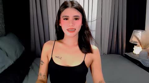 Snapshot of jhuliana_and_charles_room chatting on 10-09-25, 02:53 jhuliana_and_charles_room online show from 10-09-25, 02:53