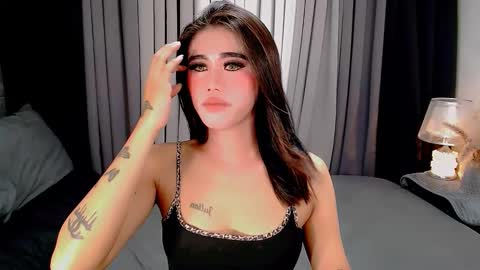 Snapshot of jhuliana_and_charles_room chatting on 11-26-25, 05:41 jhuliana_and_charles_room online show from 11-26-25, 05:41