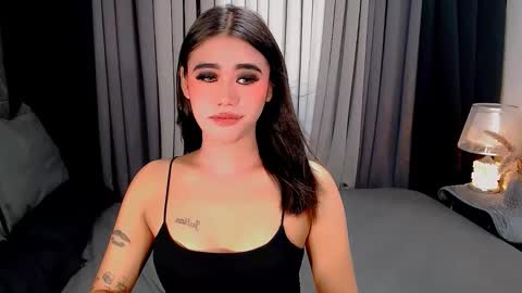 Snapshot of jhuliana_and_charles_room chatting on 11-28-25, 05:54 jhuliana_and_charles_room online show from 11-28-25, 05:54