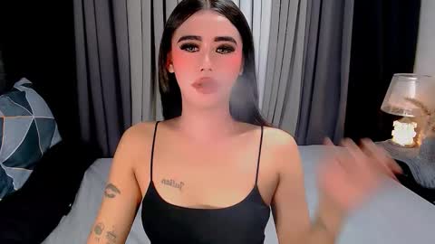 Snapshot of jhuliana_and_charles_room chatting on 12-02-25, 03:45 jhuliana_and_charles_room online show from 12-02-25, 03:45