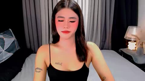 Snapshot of jhuliana_and_charles_room chatting on 12-04-25, 03:38 jhuliana_and_charles_room online show from 12-04-25, 03:38