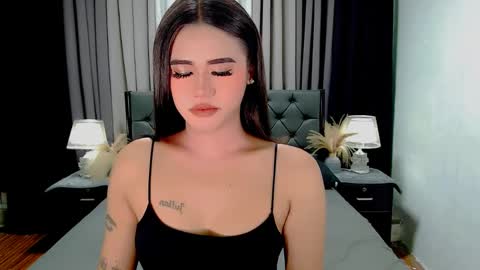 Snapshot of jhuliana_and_charles_room chatting on 04-21-26, 11:40 jhuliana_and_charles_room online show from 04-21-26, 11:40