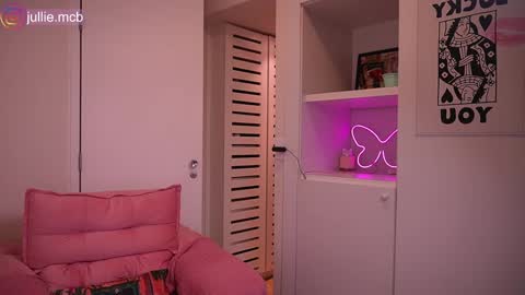 Snapshot of jhulysex chatting on 10-17-25, 11:40 jhulysex online show from 10-17-25, 11:40