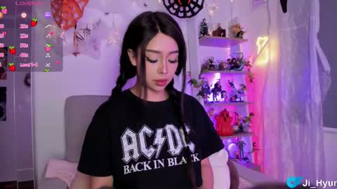 Ji  online show from 10-24-25, 01:46