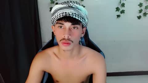 Snapshot of jim_cumxx chatting on 09-18-25, 10:39 JIMBOY online show from 09-18-25, 10:39