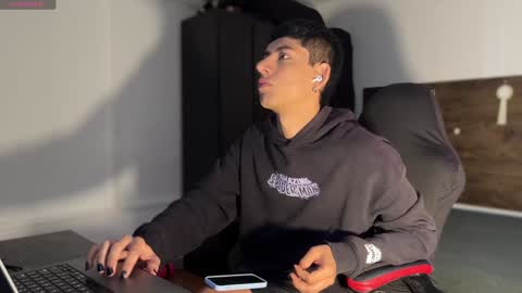 jim_dancer online show from 12-28-24, 03:15