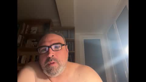 Snapshot of jim_dick chatting on 12-17-24, 12:23 Jim Dick online show from 12-17-24, 12:23