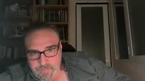 Snapshot of jim_dick chatting on 12-21-25, 11:12 Jim Dick online show from 12-21-25, 11:12