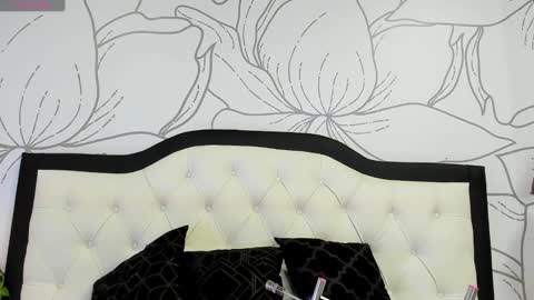 Snapshot of jim_twink chatting on 11-01-25, 07:49 Jim online show from 11-01-25, 07:49