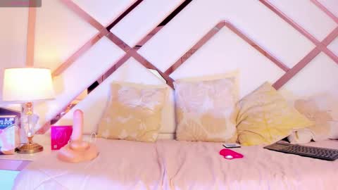 Snapshot of jim_twink chatting on 11-12-25, 07:35 Jim online show from 11-12-25, 07:35