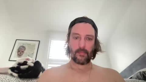 Snapshot of jimboo400 chatting on 02-17-25, 03:42 jimboo400 online show from 02-17-25, 03:42