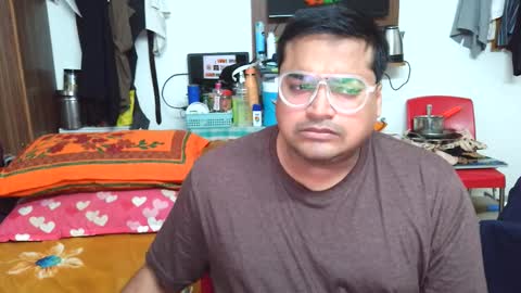 Snapshot of jimmy2119 chatting on 09-17-25, 09:38 ASK online show from 09-17-25, 09:38
