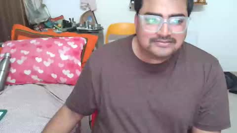 Snapshot of jimmy2119 chatting on 10-18-25, 08:31 ASK online show from 10-18-25, 08:31