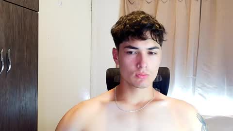 Snapshot of jimmy_classic chatting on 12-01-25, 06:02 jimmy_classic online show from 12-01-25, 06:02