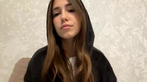 Snapshot of jimmyholtzman chatting on 12-17-25, 02:12 Kate online show from 12-17-25, 02:12