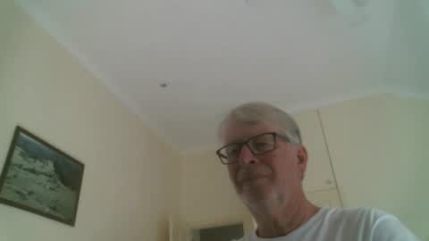 Snapshot of jimmythebadboy chatting on 09-19-25, 05:31 jimmythebadboy online show from 09-19-25, 05:31