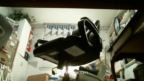 Snapshot of jimsundies chatting on 12-16-24, 04:13 jimwellhung online show from 12-16-24, 04:13