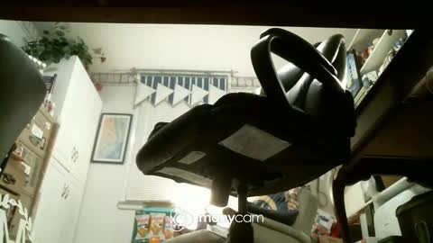 Snapshot of jimsundies chatting on 12-21-24, 04:19 jimwellhung online show from 12-21-24, 04:19