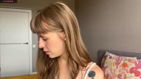 Snapshot of jinny_cho chatting on 07-18-26, 05:00 Jinny online show from 07-18-26, 05:00