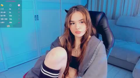 Jinny online show from 12-20-25, 07:10