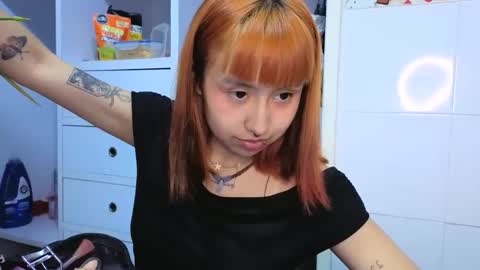 Minaa  online show from 09-09-25, 12:43