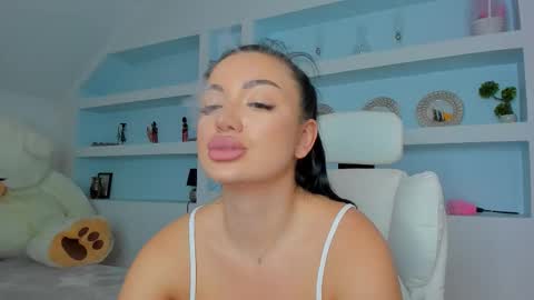 Juliee online show from 11-09-25, 06:17