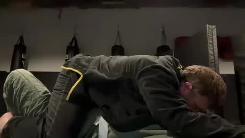 Snapshot of jitzgolfer chatting on 12-27-24, 02:25 jitzgolfer online show from 12-27-24, 02:25