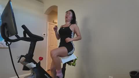 Snapshot of jiwon4u chatting on 01-16-26, 09:30 Jiwon online show from 01-16-26, 09:30