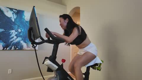 Snapshot of jiwon4u chatting on 01-17-26, 09:51 Jiwon online show from 01-17-26, 09:51