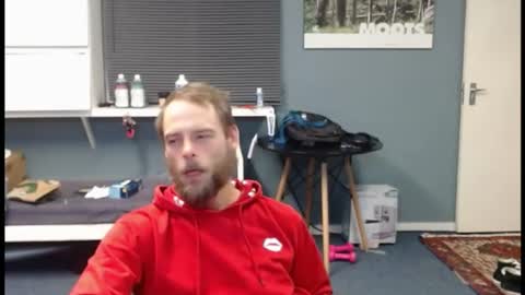 Snapshot of jjameson41 chatting on 06-12-26, 12:20 JamesJan van Rebel online show from 06-12-26, 12:20