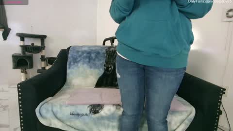 Snapshot of jjjust4fun1985 chatting on 12-27-24, 01:00 Nicole Allen online show from 12-27-24, 01:00