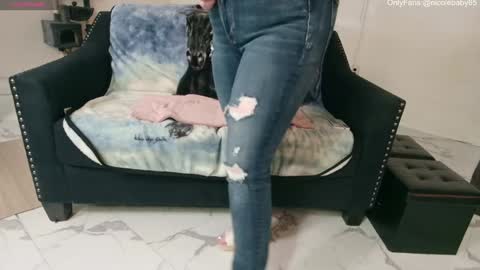 Snapshot of jjjust4fun1985 chatting on 01-09-25, 11:24 Nicole Allen online show from 01-09-25, 11:24