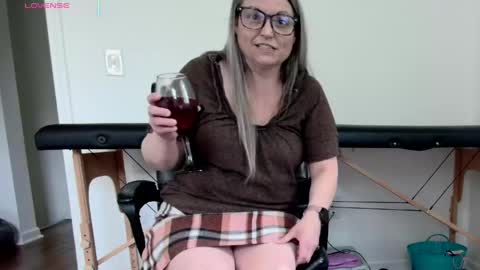 Nicole  Allen online show from 05-20-26, 11:33