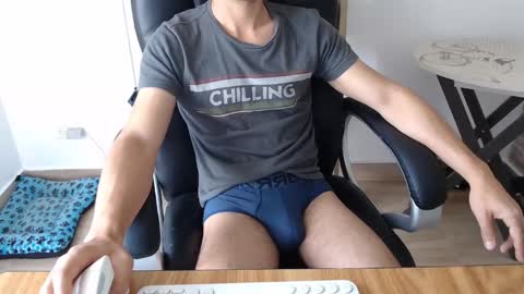 Snapshot of jjrod91 chatting on 11-10-25, 07:02 Jon online show from 11-10-25, 07:02