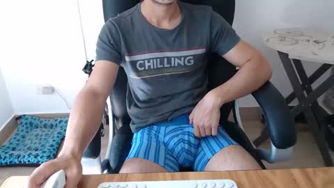 Snapshot of jjrod91 chatting on 11-12-25, 03:01 Jon online show from 11-12-25, 03:01